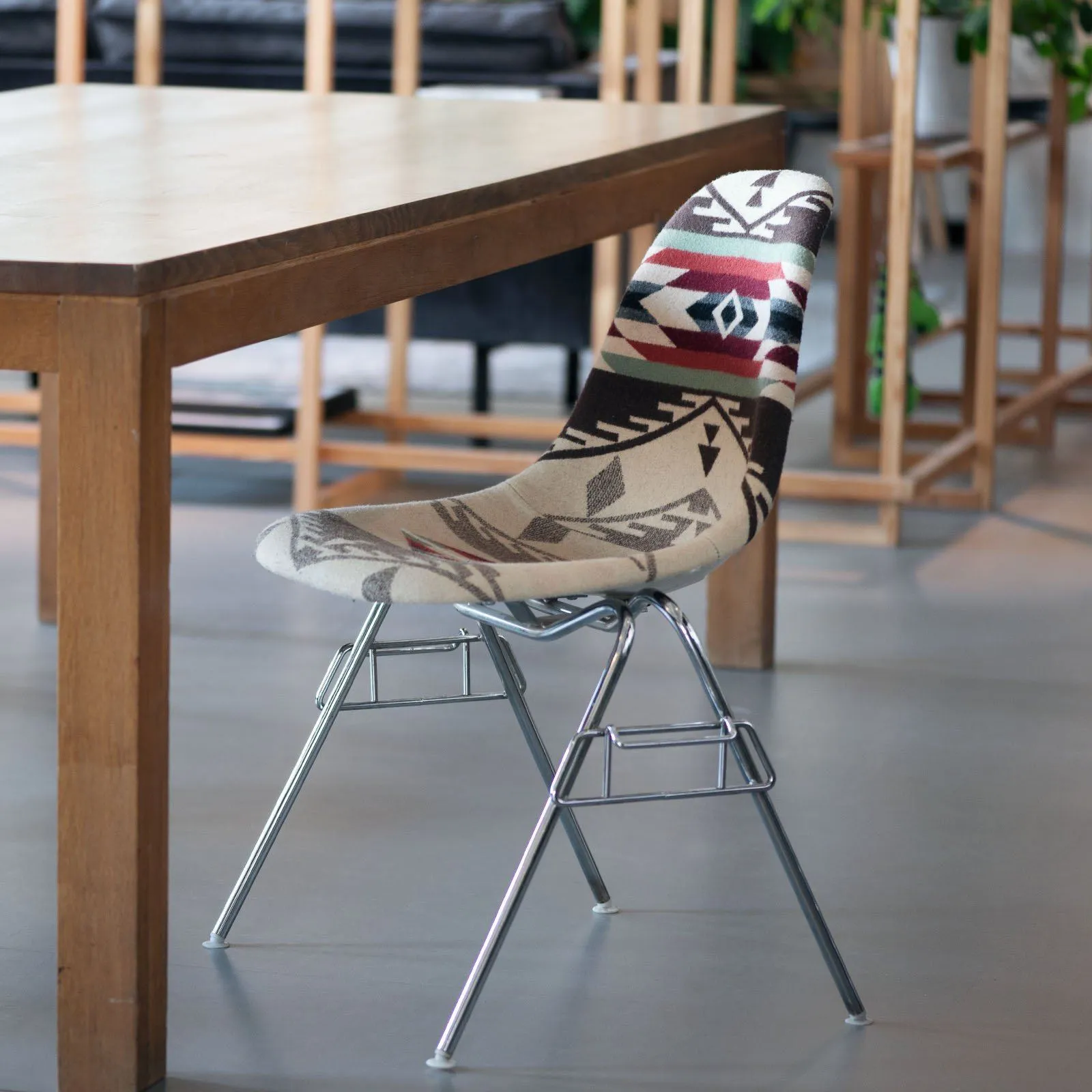 1960s Unique Pendleton Eames Side Chair Beige